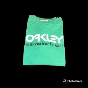 Limited Edition Oakley Thermonuclear Unisex T-shirt Size Small